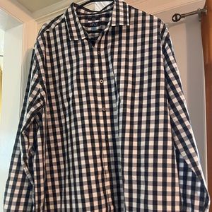 Men’s collared dress shirts